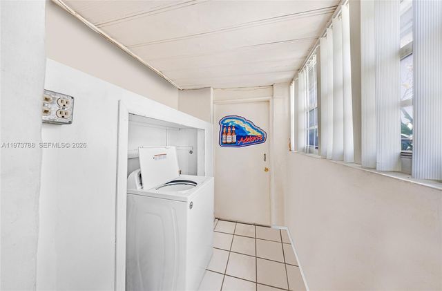 3532 NW 4th Ter, Miami, FL 33125