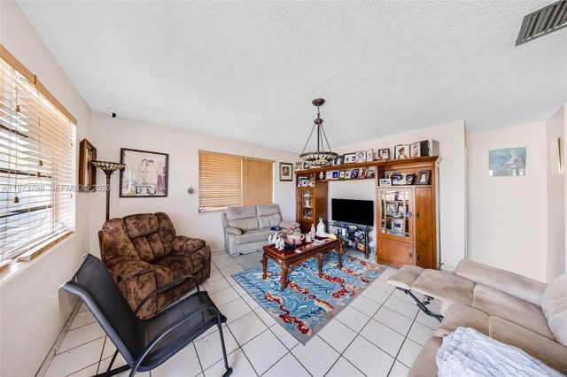 3532 NW 4th Ter, Miami, FL 33125