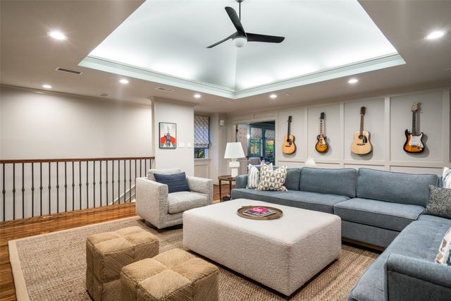 4710 Bobbitt Drive, Dallas, TX 75229