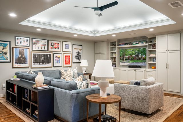 4710 Bobbitt Drive, Dallas, TX 75229