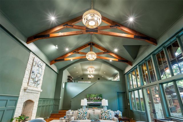 4710 Bobbitt Drive, Dallas, TX 75229