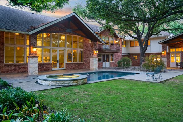 4710 Bobbitt Drive, Dallas, TX 75229