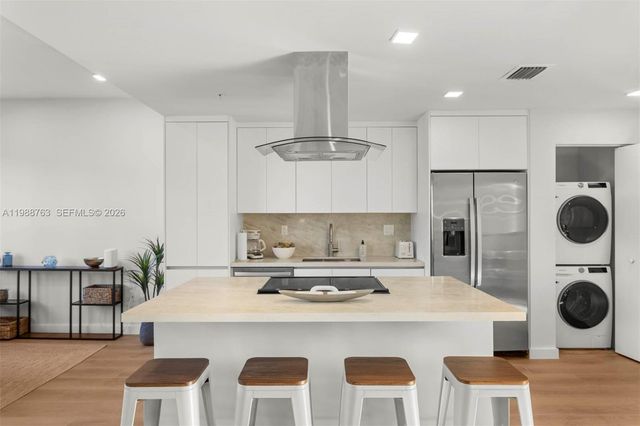 1376 SW 4th Street 7, Miami, FL 33135