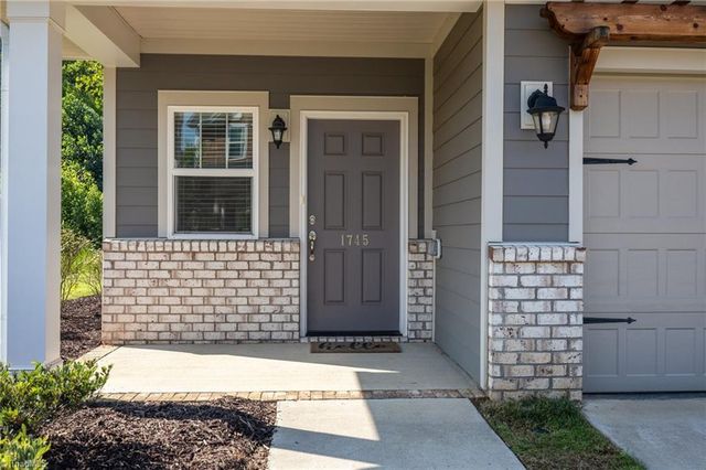 1745 Eastover Drive, Kernersville, NC 27284