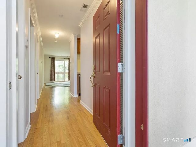 51 Forest Avenue 61, Greenwich, CT 06870