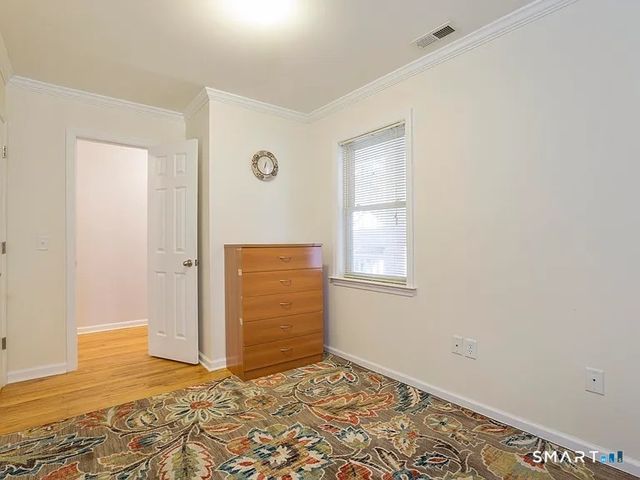 51 Forest Avenue 61, Greenwich, CT 06870