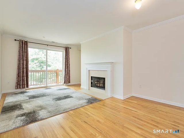 51 Forest Avenue 61, Greenwich, CT 06870
