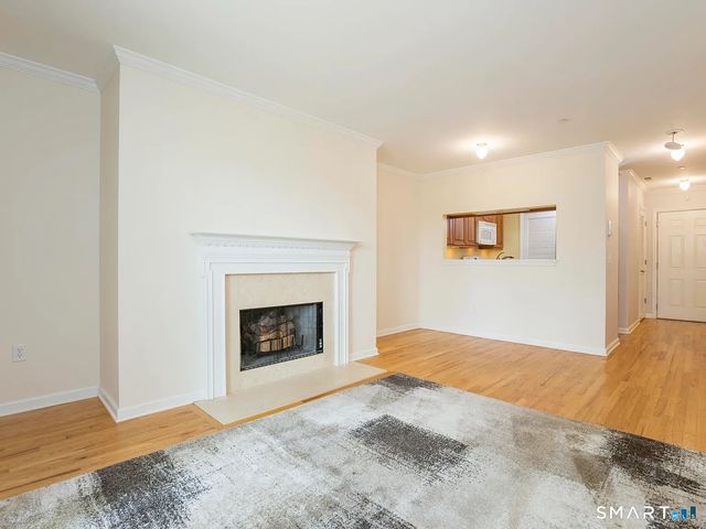 51 Forest Avenue 61, Greenwich, CT 06870