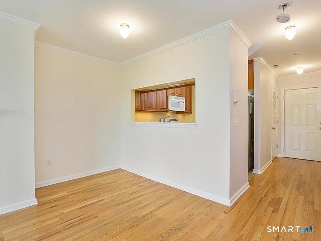 51 Forest Avenue 61, Greenwich, CT 06870
