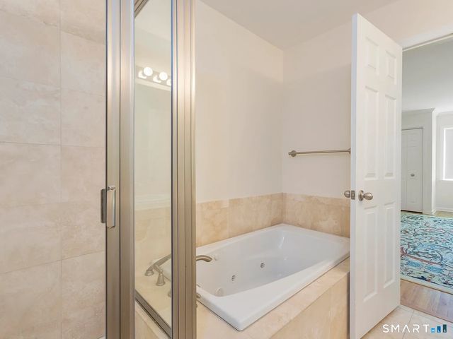 51 Forest Avenue 61, Greenwich, CT 06870