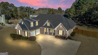 208 Suffolk Way, Mcdonough, GA 30252