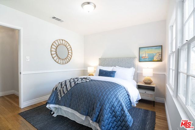 2332 Castle Heights Avenue, Los Angeles, CA 90034