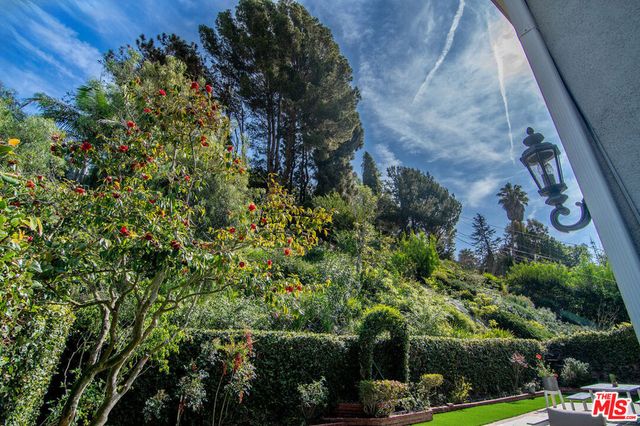 2332 Castle Heights Avenue, Los Angeles, CA 90034