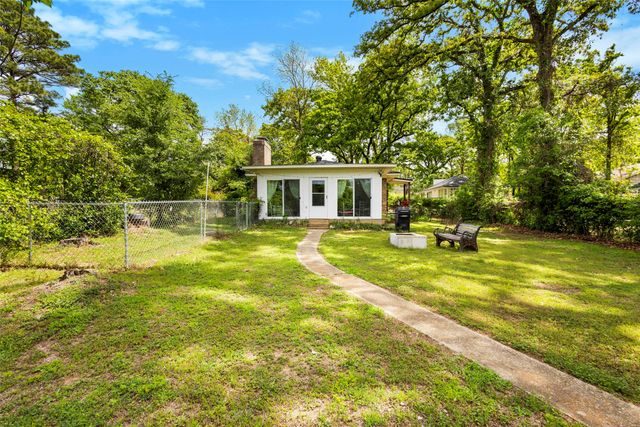 111 Island Park Drive, Gun Barrel City, TX 75156