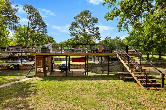 111 Island Park Drive, Gun Barrel City, TX 75156