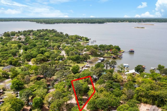 111 Island Park Drive, Gun Barrel City, TX 75156