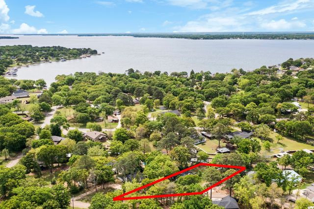 111 Island Park Drive, Gun Barrel City, TX 75156