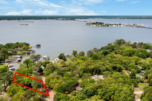 111 Island Park Drive, Gun Barrel City, TX 75156