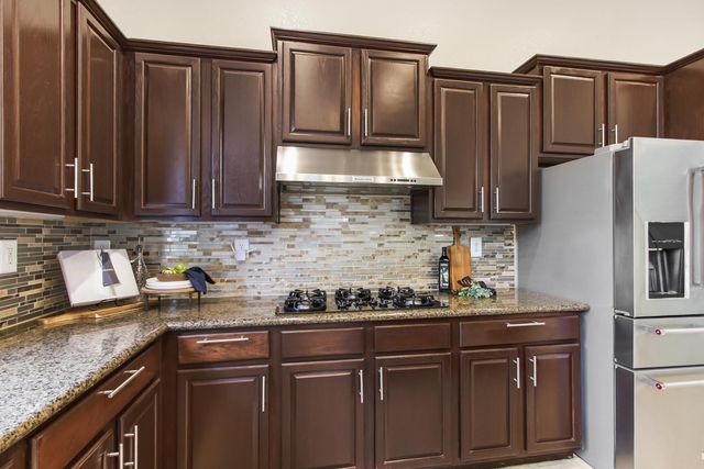 1513 Diamond Woods Cir, Roseville, CA 95747