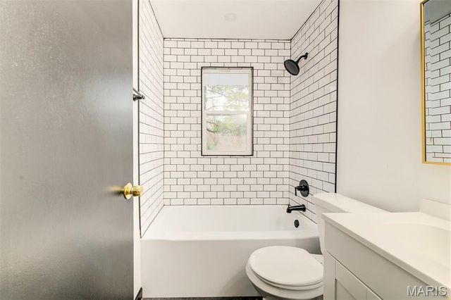 9737 Calumet Drive, St Louis, MO 63137