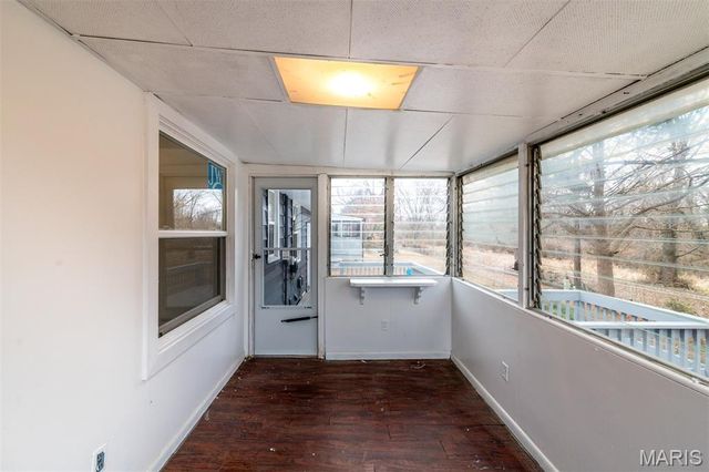 9737 Calumet Drive, St Louis, MO 63137