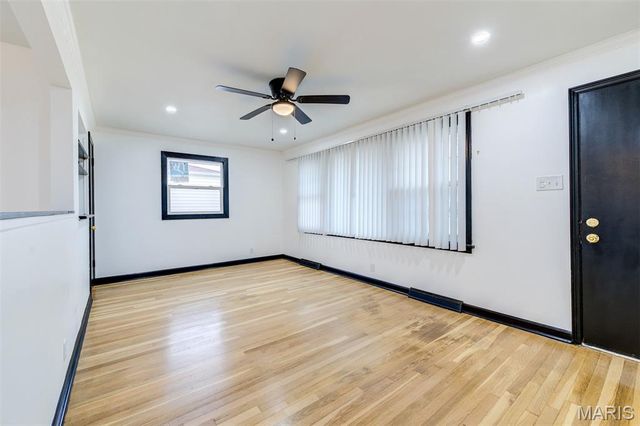 9737 Calumet Drive, St Louis, MO 63137