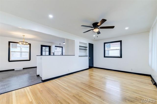 9737 Calumet Drive, St Louis, MO 63137