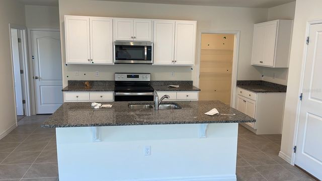 1280 CASCADES AVENUE, Davenport, FL 33837