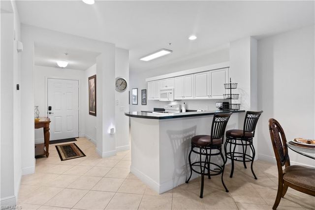 11041 Gulf Reflections DR 206, Fort Myers, FL 33908