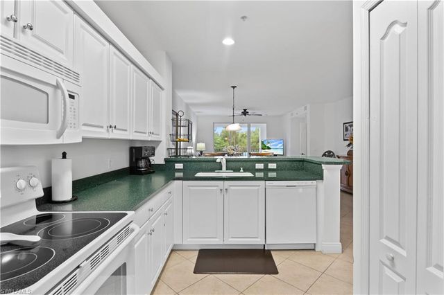11041 Gulf Reflections DR 206, Fort Myers, FL 33908