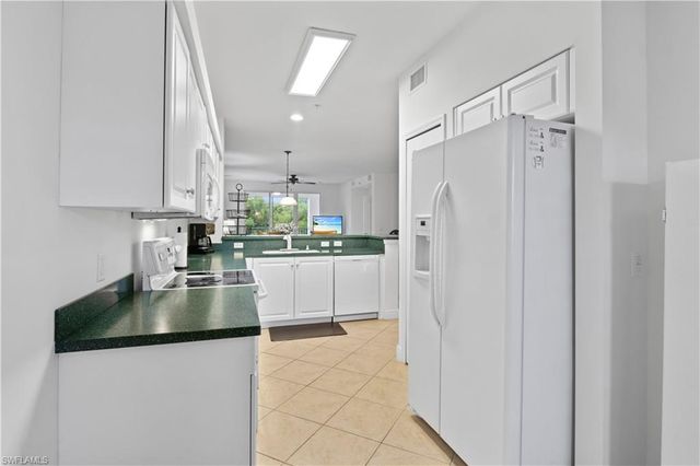 11041 Gulf Reflections DR 206, Fort Myers, FL 33908