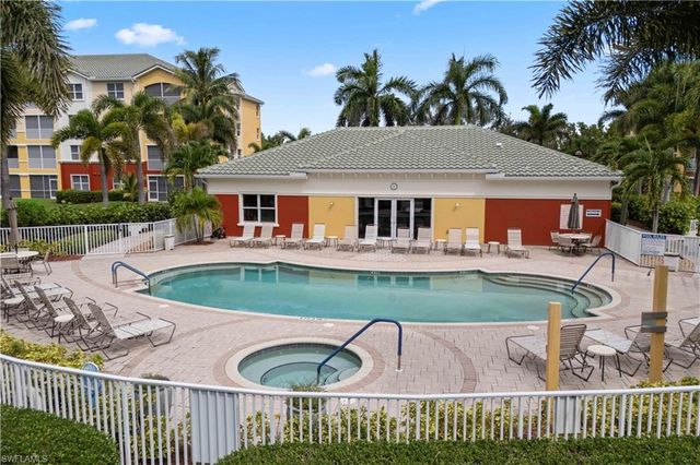 11041 Gulf Reflections DR 206, Fort Myers, FL 33908