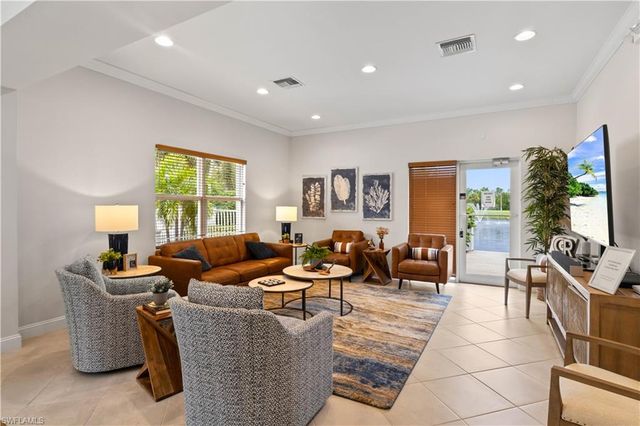 11041 Gulf Reflections DR 206, Fort Myers, FL 33908
