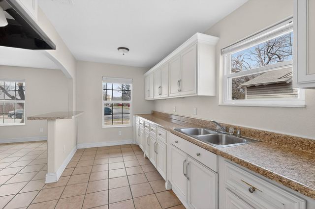 818 19th Street, Grand Prairie, TX 75050