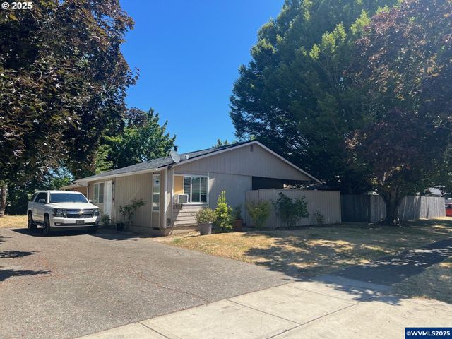 4223 Campbell Dr, Salem, OR 97317