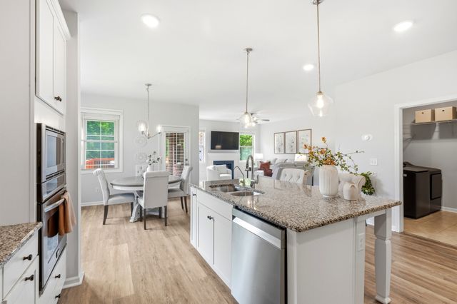 8003 Forest Hills Drive, Spring Hill, TN 37174