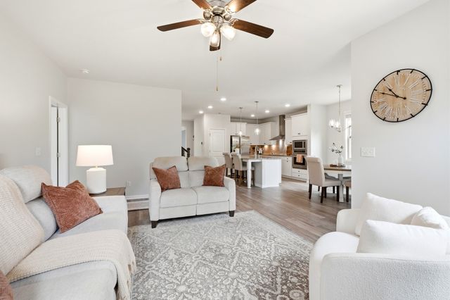 8003 Forest Hills Drive, Spring Hill, TN 37174