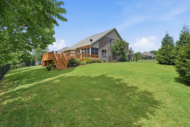8003 Forest Hills Drive, Spring Hill, TN 37174