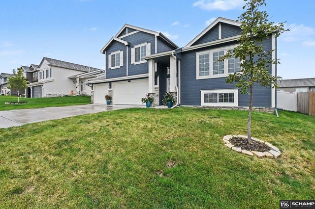 8101 S 199 Street, Gretna, NE 68028