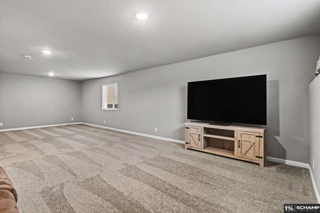 8101 S 199 Street, Gretna, NE 68028