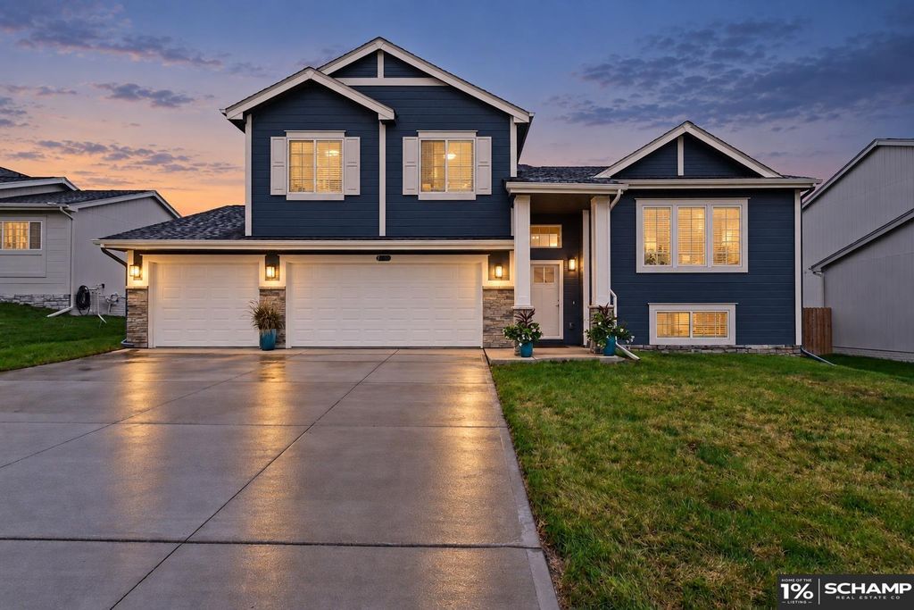 8101 S 199 Street, Gretna, NE 68028