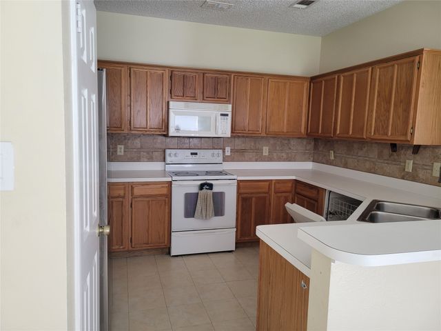 2614 Collins Boulevard, Garland, TX 75044