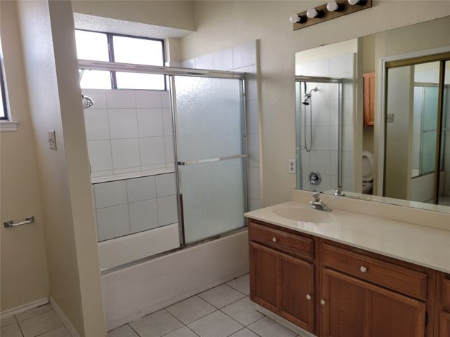 2614 Collins Boulevard, Garland, TX 75044