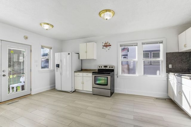 1186 Duluth Street, Saint Paul, MN 55106