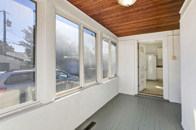 1186 Duluth Street, Saint Paul, MN 55106