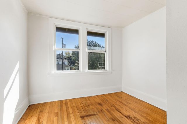 1186 Duluth Street, Saint Paul, MN 55106