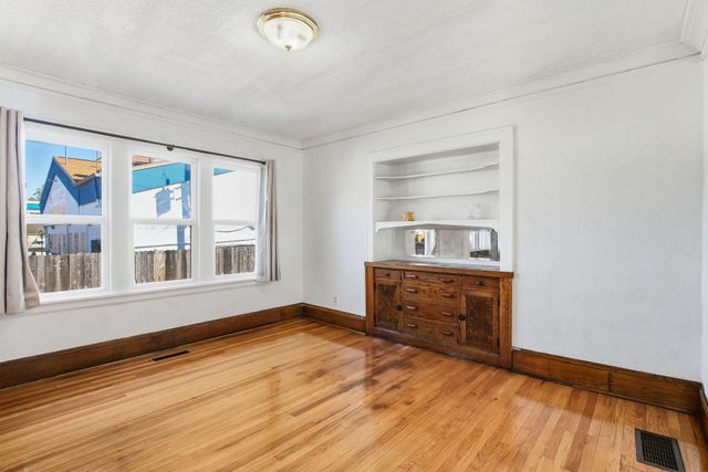 1186 Duluth Street, Saint Paul, MN 55106