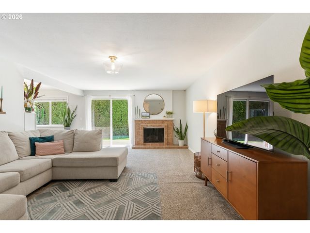 2570 Sw 203RD Ave, Beaverton, OR 97003