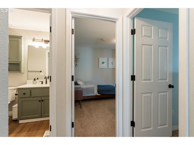 2570 Sw 203RD Ave, Beaverton, OR 97003