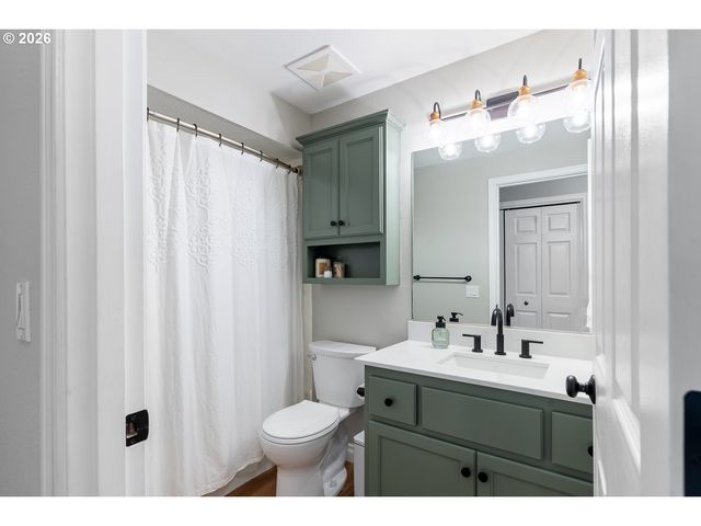 2570 Sw 203RD Ave, Beaverton, OR 97003